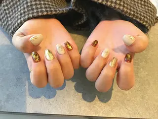 ネイル Nest 岩崎のネイルデザイン