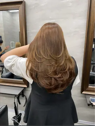 ロング カラー 🔷似合わせのプロ KUMA🔷のヘアスタイル