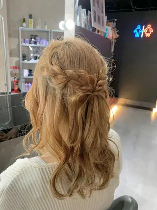 ヘアアレンジ KISS SWAN所属・B E C H I C O〔べち子〕のヘアスタイル