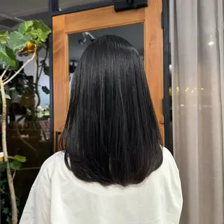 セミロング 吉田 葉音のヘアスタイル