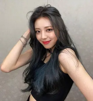 ロング 韓国 / 中国ヘア 🦋Noniのヘアスタイル