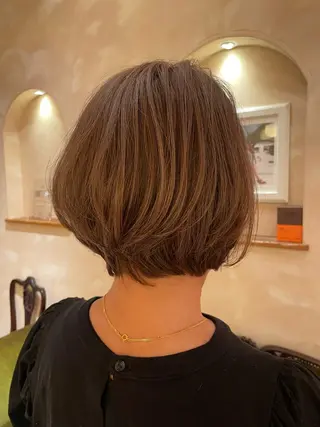 ショート ボブ ホノカのヘアスタイル