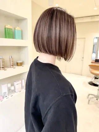 ショート カラー 小顔ボブ jilblanカホのヘアスタイル