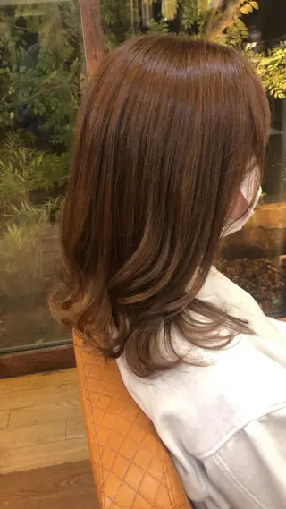 セミロング カラー 川元 汐音のヘアスタイル