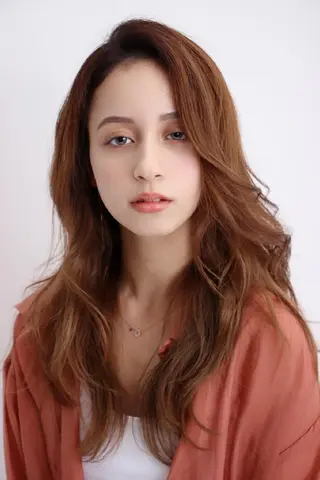 セミロング カラー お得💮全メニュー 🎊30%Off🎉のヘアスタイル