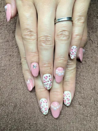 ミディアム ネイル M. KOTOMIのネイルデザイン