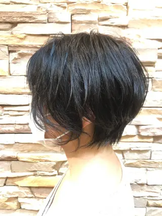 ショート 本多 美羽のヘアスタイル