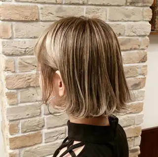 ショート カラー ヘアアレンジ 高橋胡桃🪽 ディレクターのヘアスタイル