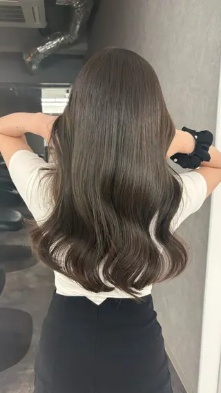 カラー VIVIE Shionのヘアスタイル