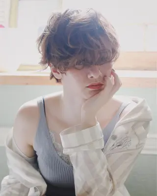 ショート アンブレラカラー💫 フェイスフレーミングのヘアスタイル