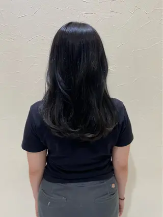 ロング カラー 横手 亜紀のヘアスタイル