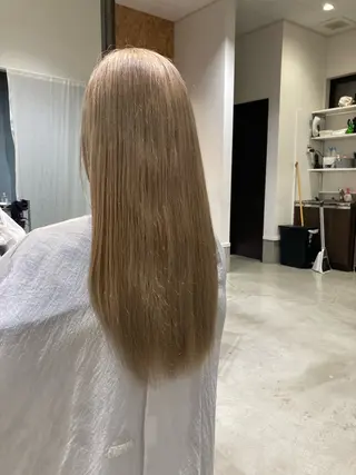 カラー 折本 沙織のヘアスタイル