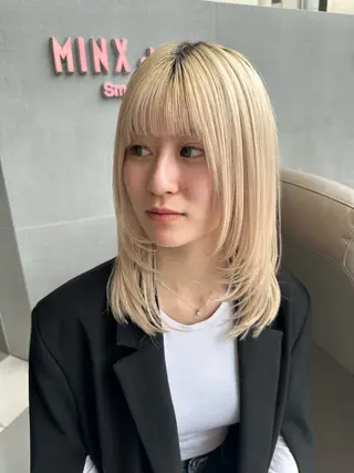 ミディアム 齊藤政太 顔周り カット 透明感カラーのヘアスタイル