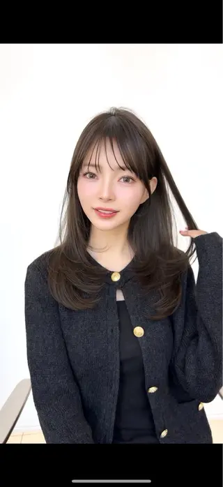 セミロング レイヤーカット/ 顔まわり/アオイのヘアスタイル