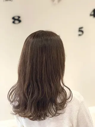 セミロング カラー 松吉 純平のヘアスタイル