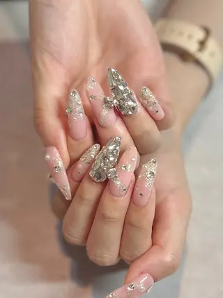 ネイル Revia所属・Revia おおだちあやなのネイルデザイン