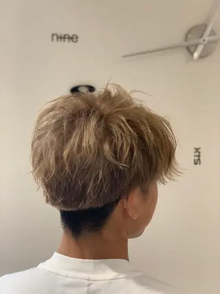 ショート カラー メンズ 松吉 純平のヘアスタイル