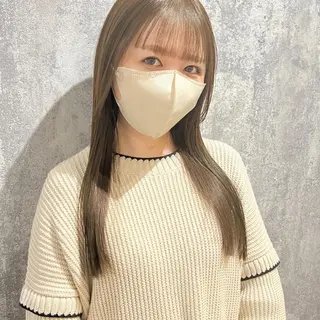 セミロング カラー ANNA /艶髪/ハイトーンのヘアスタイル