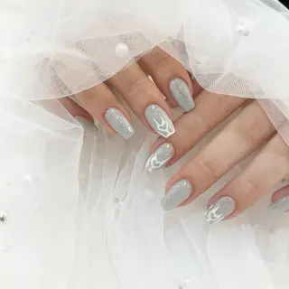 ネイル pool Yuzu🌷のネイルデザイン