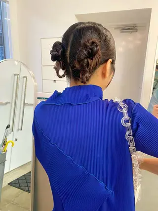 セミロング ヘアアレンジ 亀井 里奈のヘアスタイル