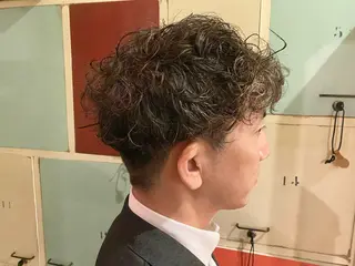 ショート パーマ メンズ ビーハイブデラックス所属・メンズパーマ ニュアンスパーマ田上のヘアスタイル
