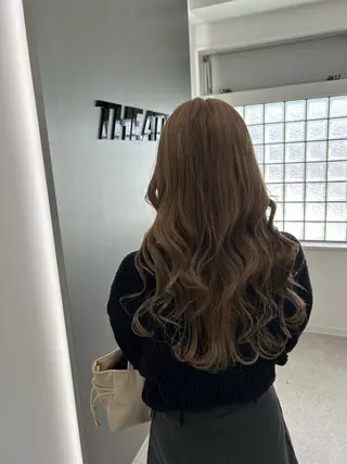 ロング メンズ 艶感ミルクティー🤍 色落ち綺麗🤍ともやのヘアスタイル