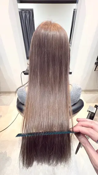 ロング 小沢 真澄のヘアスタイル
