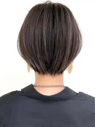 ショート 大人レイヤー ヨシミカズヤのヘアスタイル