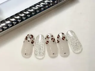 ミディアム アリアグレイス ネイルサロンのネイルデザイン