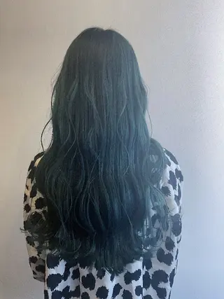 ロング カラー Des.Art所属・津田 祐輔のヘアスタイル