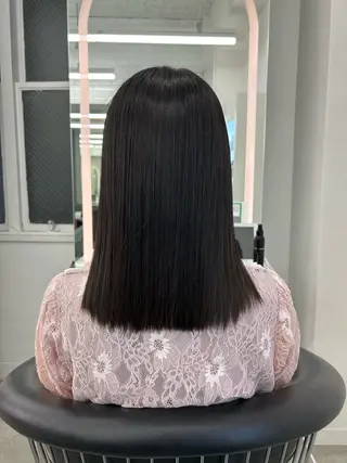 セミロング 髪質改善 山口蒼太のヘアスタイル