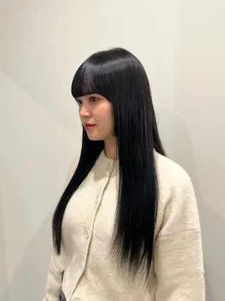 ロング カラー 内沼 恵留菜のヘアスタイル