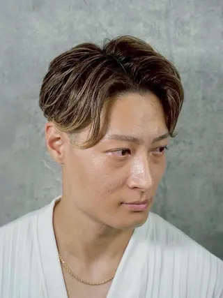 ミディアム 高橋 龍之介のヘアスタイル