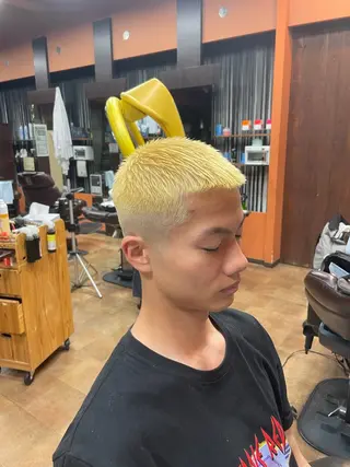 ショート La Neige所属・阪本 蒼平のヘアスタイル