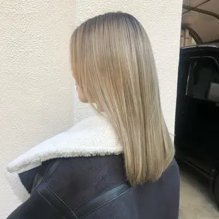 セミロング カラー ヘアアレンジ BRUNTJET所属・MAEDA MADOKAのヘアスタイル