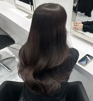 カラー 切りっぱなしボブ&透 明感カラー🐈‍⬛のヘアスタイル