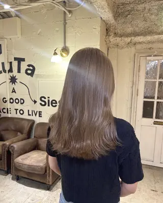 セミロング カラー ☁️透明感カラー☁️ Reikaのヘアスタイル