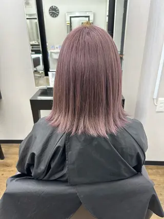 ミディアム 韓国ヘア×ハイトーン AYA💫のヘアスタイル