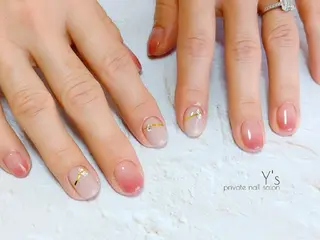 ネイル YUMI NAGAI  のネイルデザイン