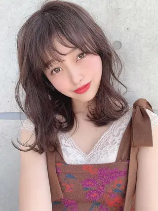 セミロング 🦋韓国風カラー🦋 こうせい原宿のヘアスタイル