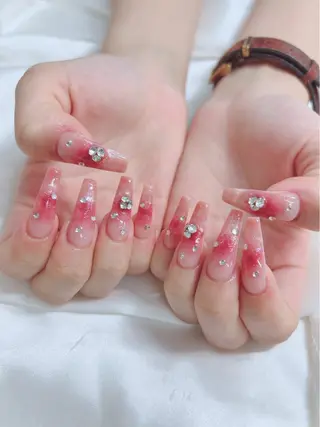 ネイル 青山 彩花のネイルデザイン