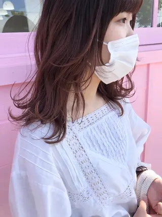 ミディアム カラー 岩田 萌那のヘアスタイル