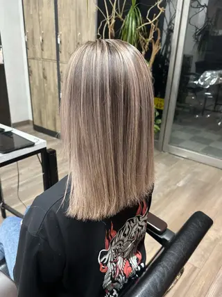 セミロング カラー VIF所属・🗻飯田誠也🗻 カットカラー得意のヘアスタイル