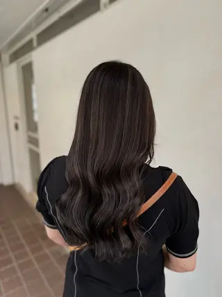ロング 前田 美桜のヘアスタイル