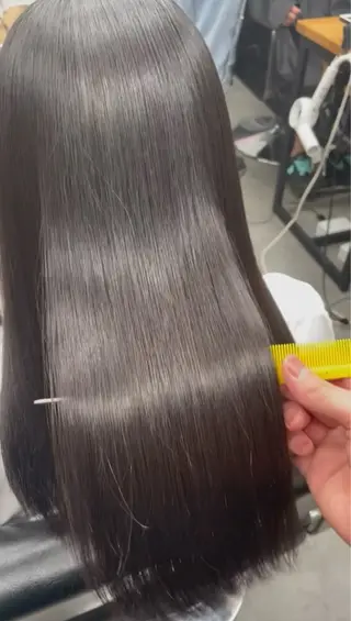 ロング 🌟透け感カラー 髪質改善Ando🌟のヘアスタイル
