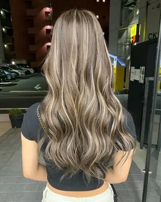 カラー ENGOL 名古屋栄所属・萩野下 かきのヘアスタイル