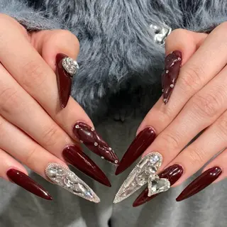 ネイル カンナ【Y2Kネイル /コーンロウ】のネイルデザイン