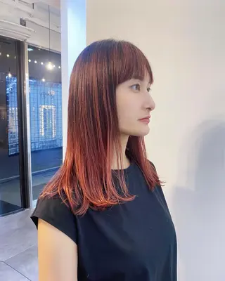 ミディアム カラー Teal所属・大石 沙季のヘアスタイル