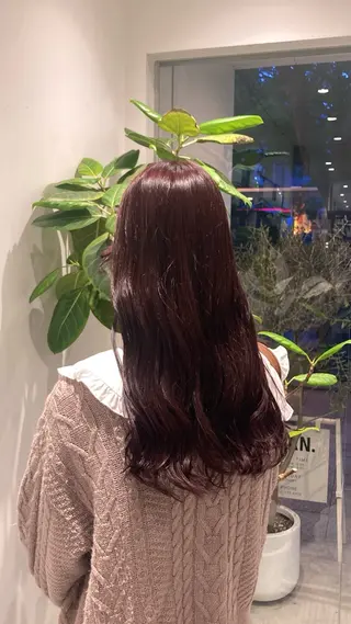 ロング カラー CYAN.栄店所属・久野 紗愛のヘアスタイル
