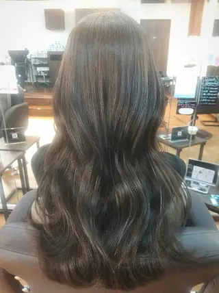 ロング カラー 久村 奈菜のヘアスタイル